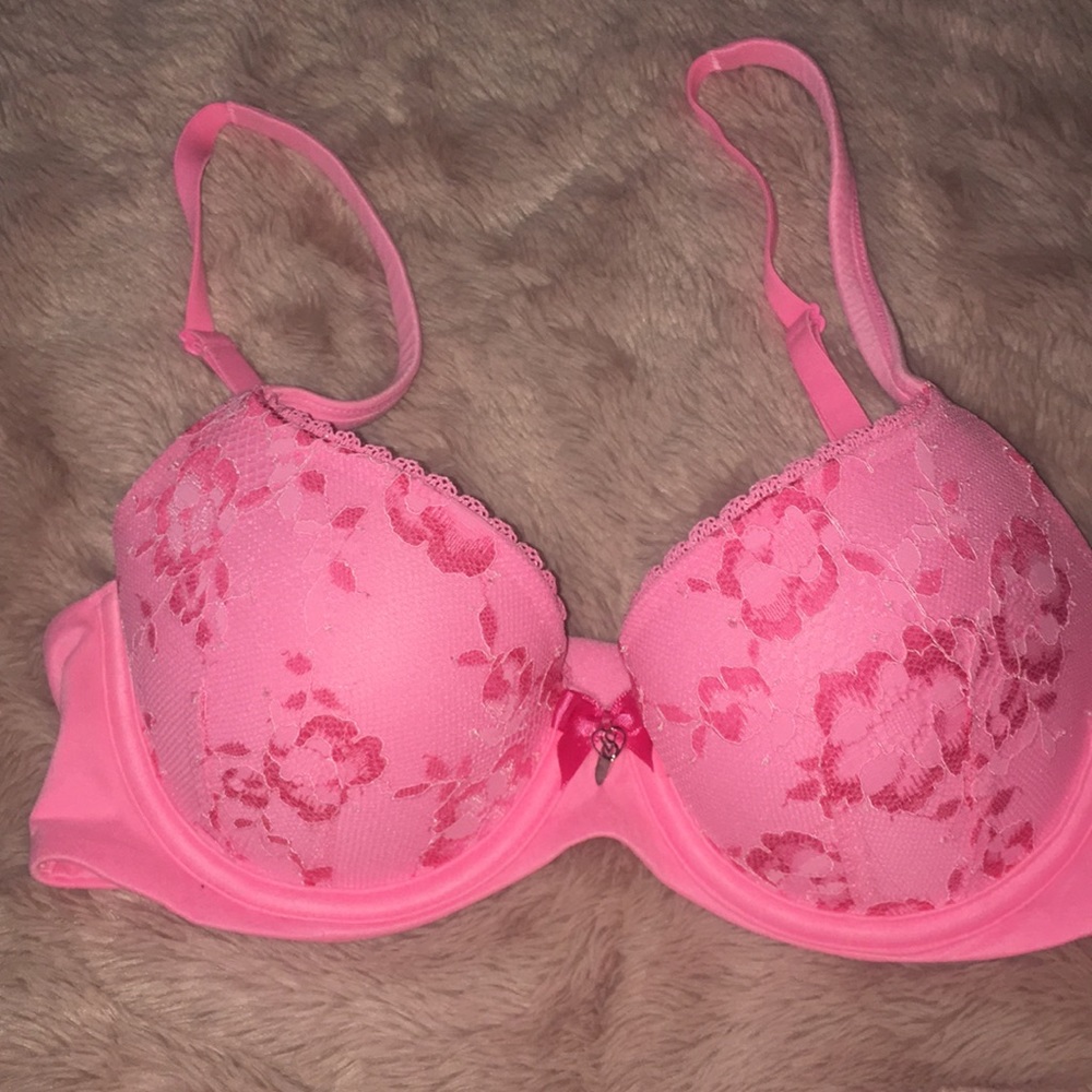 Bra - Picture 1 of 2